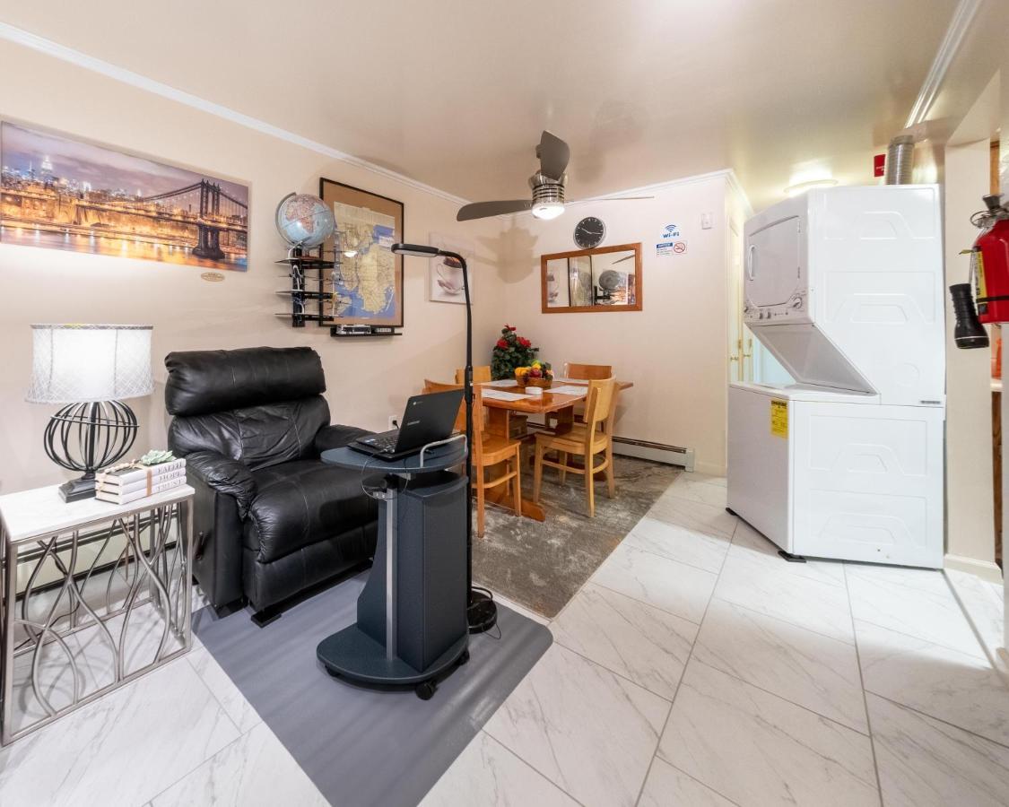 Two Bedrooms Apartment Manage And Supervise By Host Endless Features Amenities Dishwasher Washer Dryer Best Wifi Internet Services By Verizon Fios 960 Upload 960 Download Bi Monthly Free Housekeeping Services Huge 10000 Square Footage 뉴욕 외부 사진