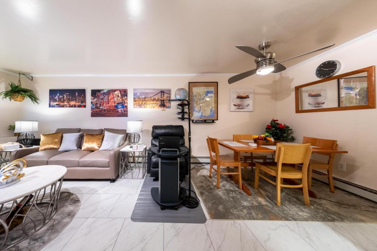 Two Bedrooms Apartment Manage And Supervise By Host Endless Features Amenities Dishwasher Washer Dryer Best Wifi Internet Services By Verizon Fios 960 Upload 960 Download Bi Monthly Free Housekeeping Services Huge 10000 Square Footage 뉴욕 외부 사진