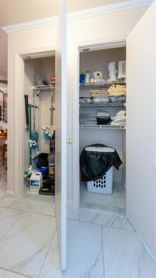 Two Bedrooms Apartment Manage And Supervise By Host Endless Features Amenities Dishwasher Washer Dryer Best Wifi Internet Services By Verizon Fios 960 Upload 960 Download Bi Monthly Free Housekeeping Services Huge 10000 Square Footage 뉴욕 외부 사진
